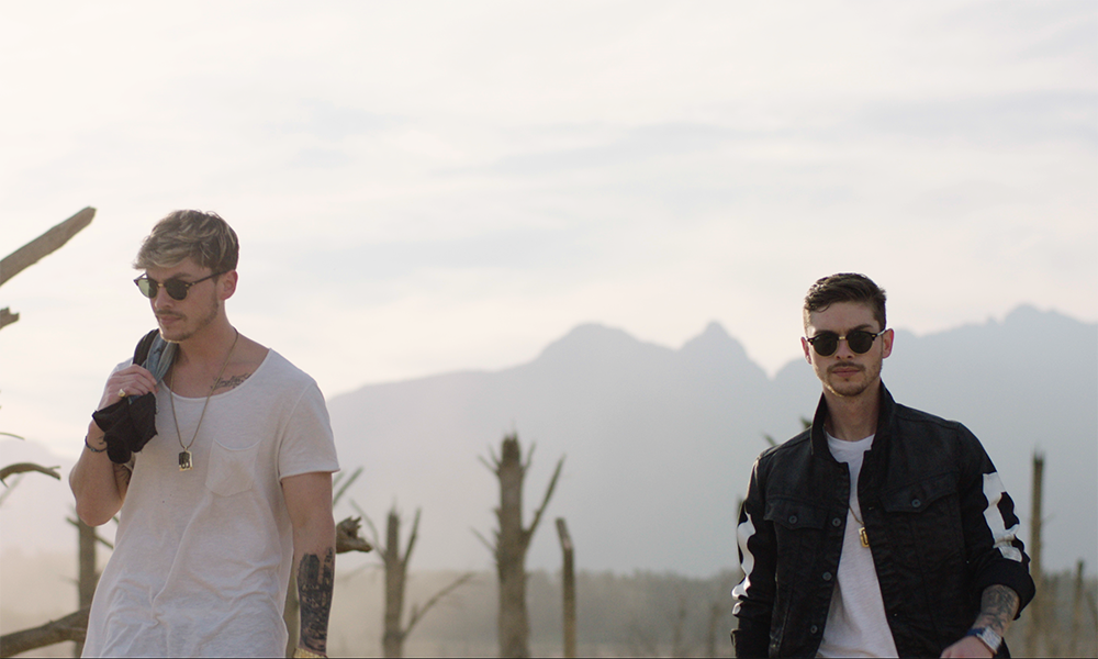 Locnville & Sketchy Bongo – Cold Shoulder